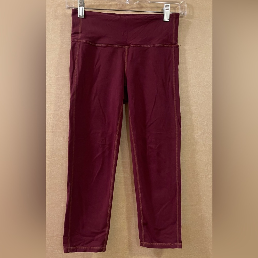 Athleta leggings capris size XS .